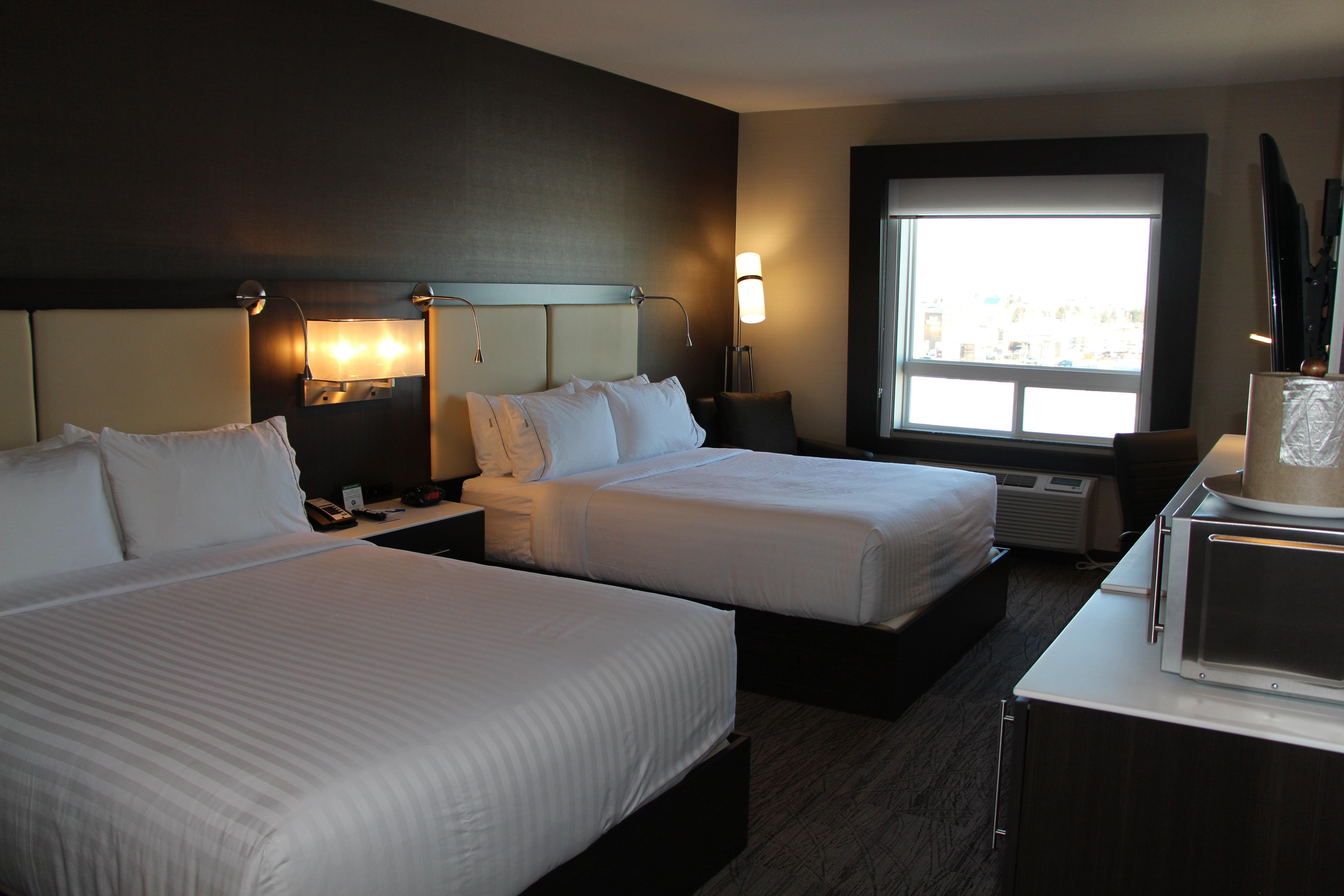 Holiday Inn Express & Suites Cold Lake By Ihg Eksteriør billede