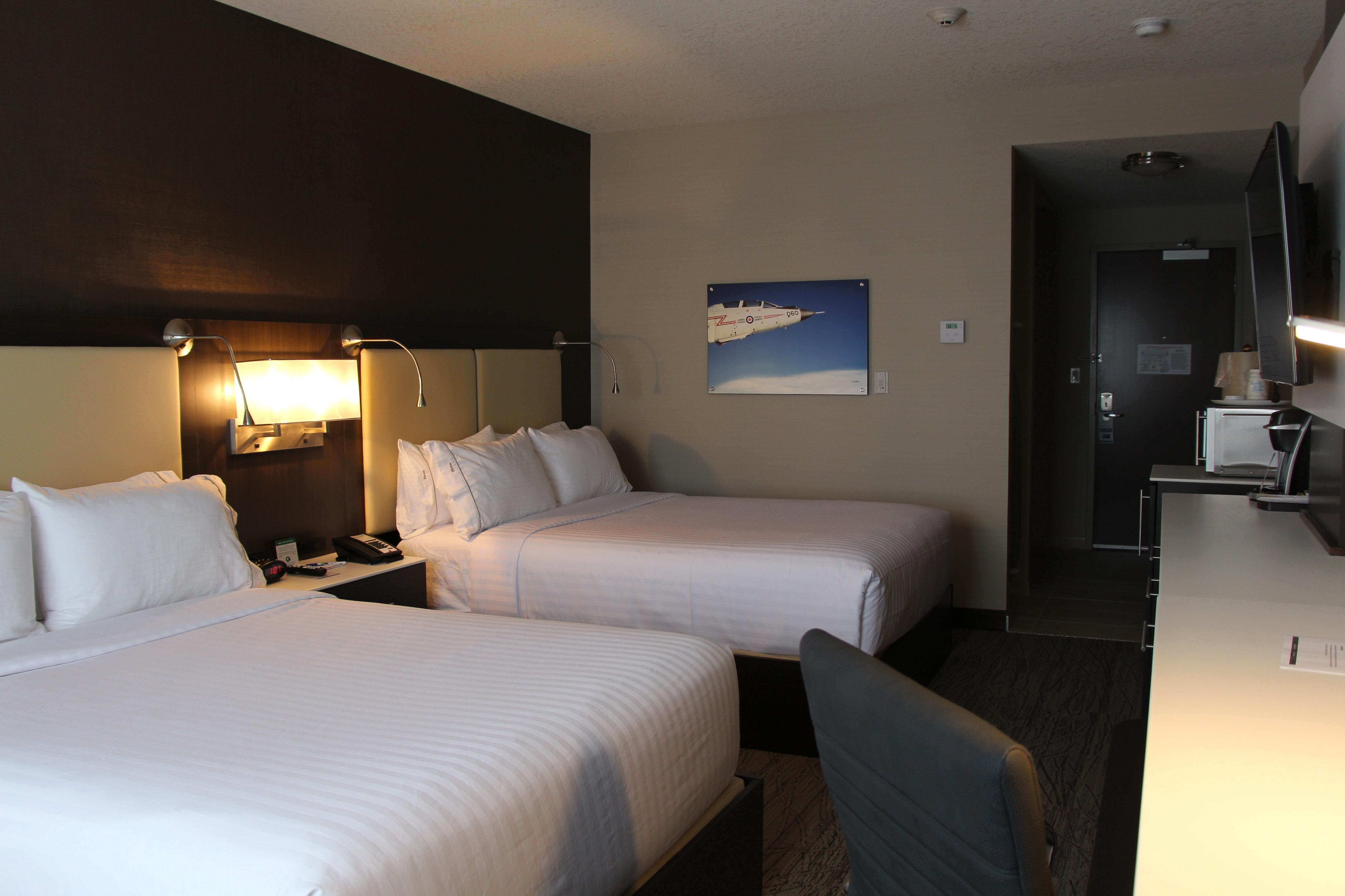 Holiday Inn Express & Suites Cold Lake By Ihg Eksteriør billede