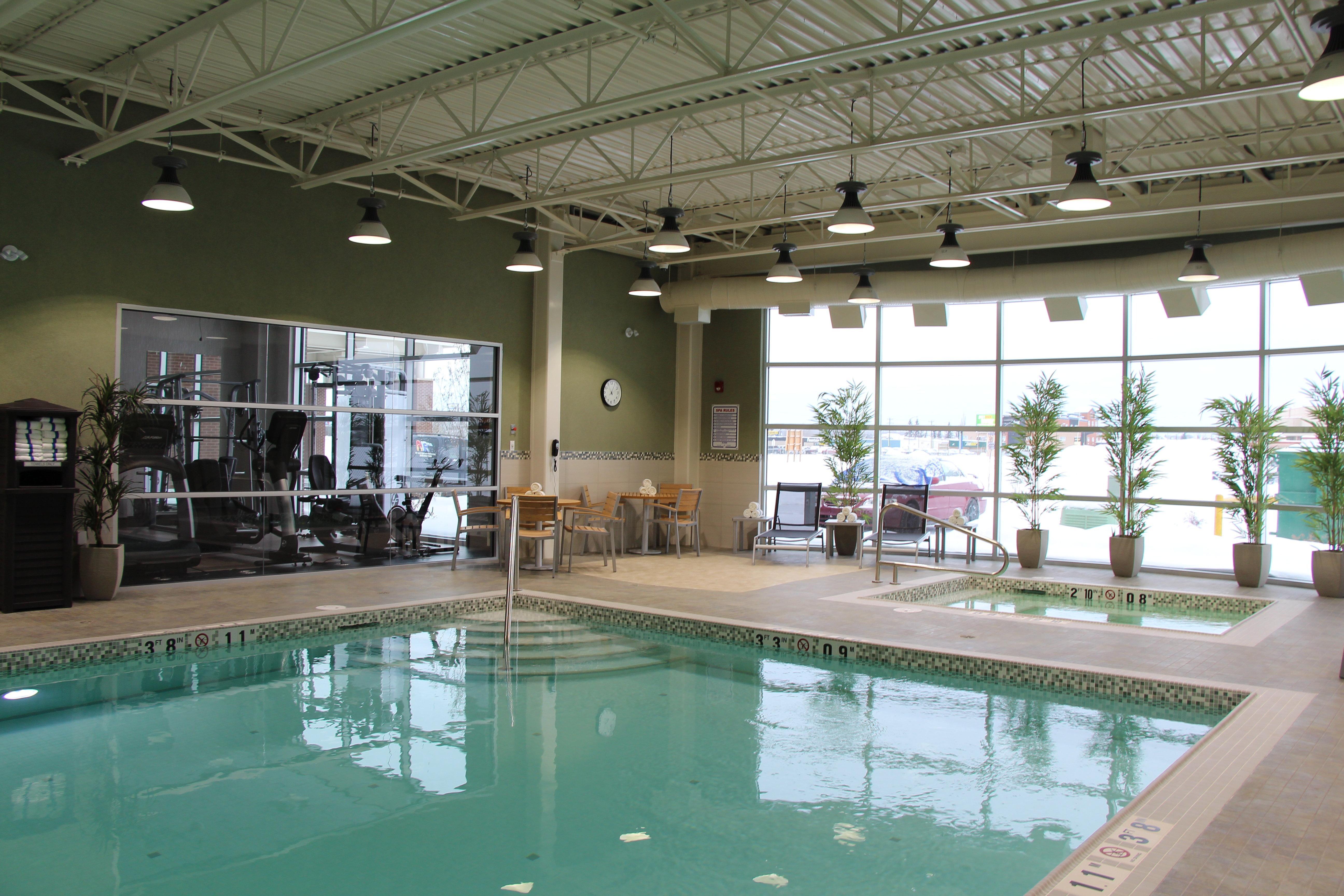 Holiday Inn Express & Suites Cold Lake By Ihg Eksteriør billede
