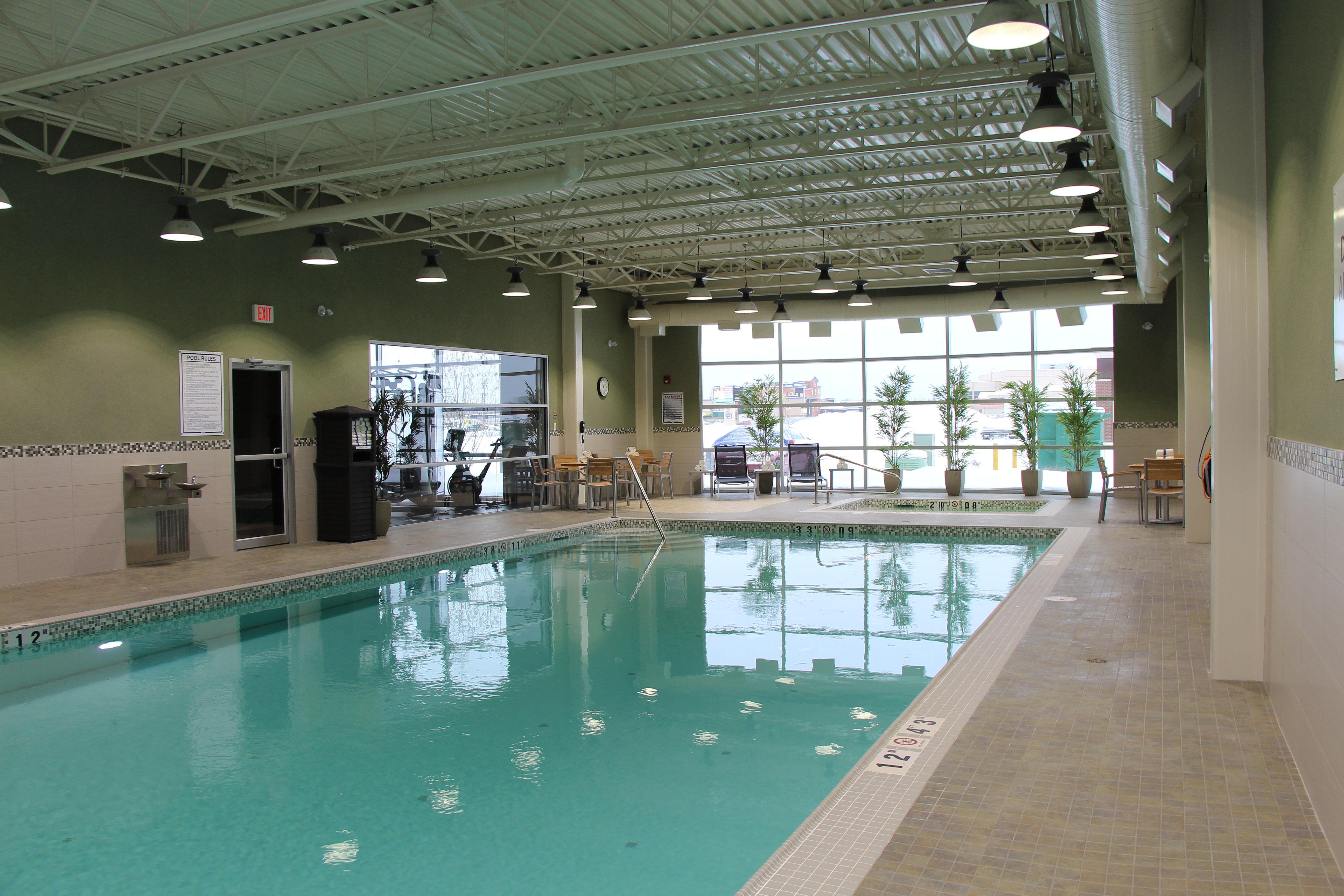 Holiday Inn Express & Suites Cold Lake By Ihg Eksteriør billede