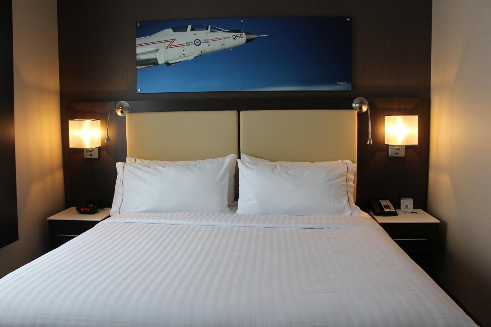 Holiday Inn Express & Suites Cold Lake By Ihg Eksteriør billede