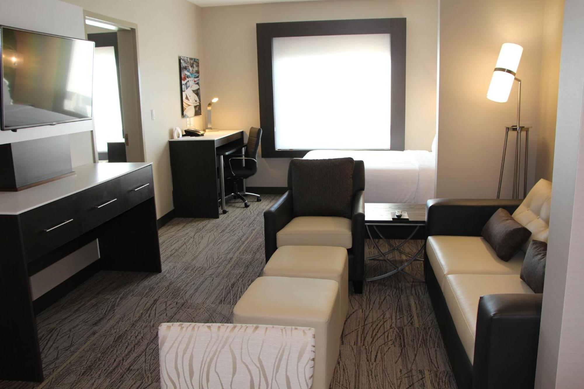 Holiday Inn Express & Suites Cold Lake By Ihg Eksteriør billede