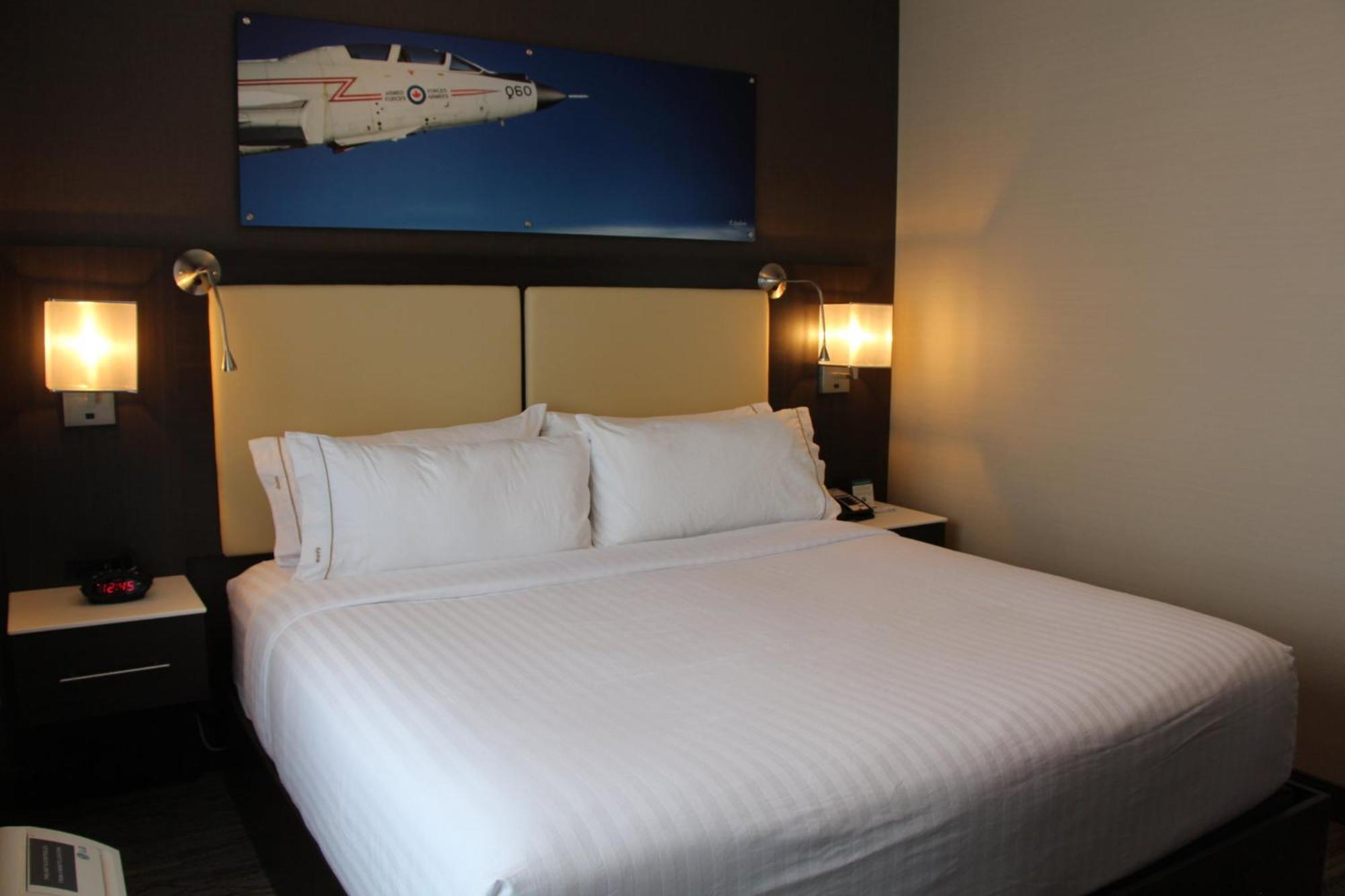 Holiday Inn Express & Suites Cold Lake By Ihg Eksteriør billede